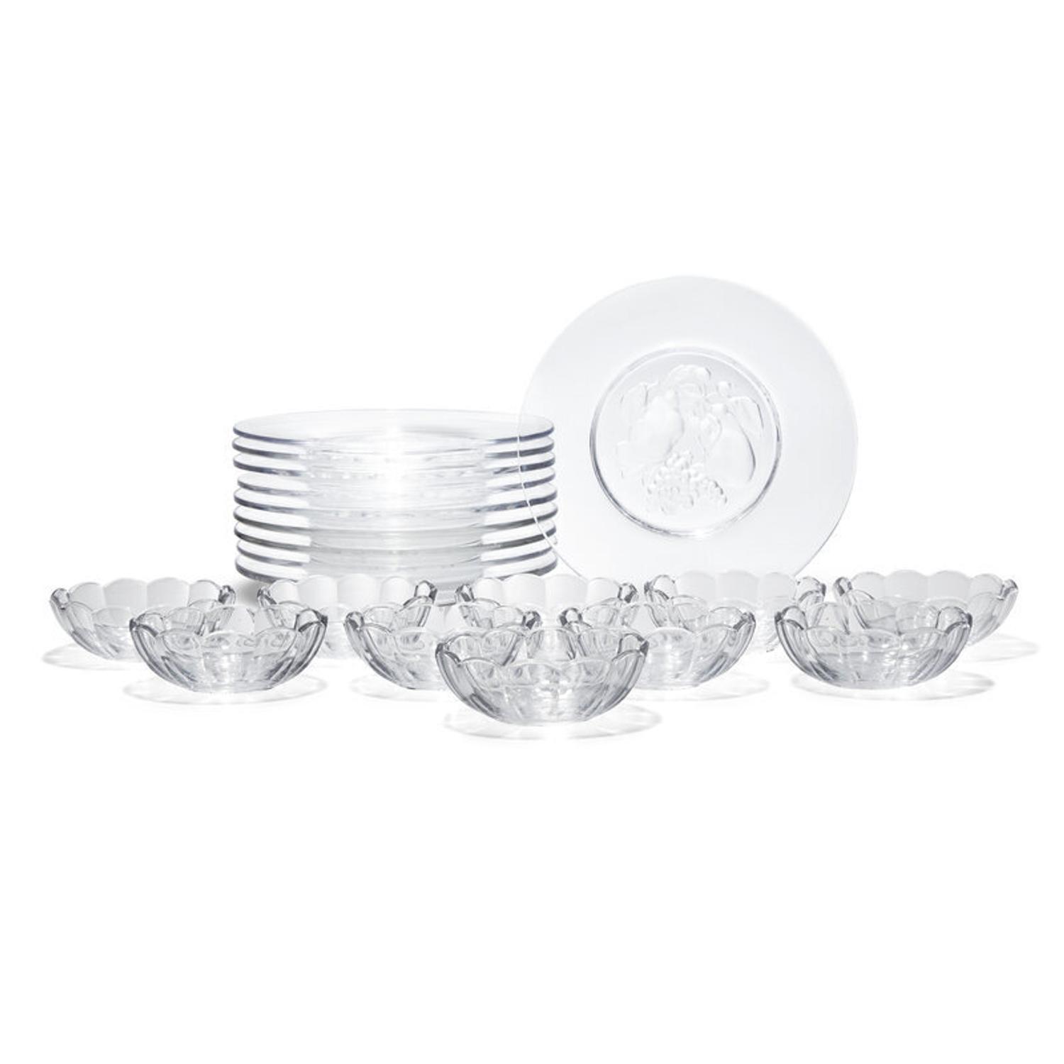 A Val Saint Lambert Cut and Etched Glass Dessert Service