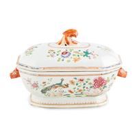 A Chinese Export Porcelain Covered Tureen
