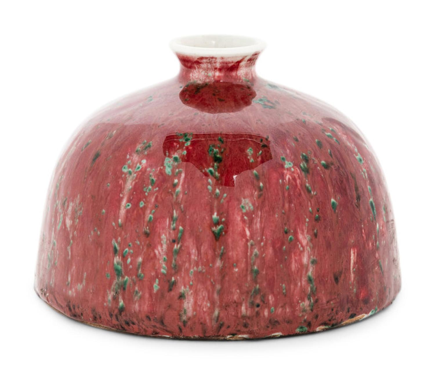A Peachbloom Glazed Porcelain Waterpot, Taibaizun, 19th Century 清晚期 豇豆紅釉太白尊
