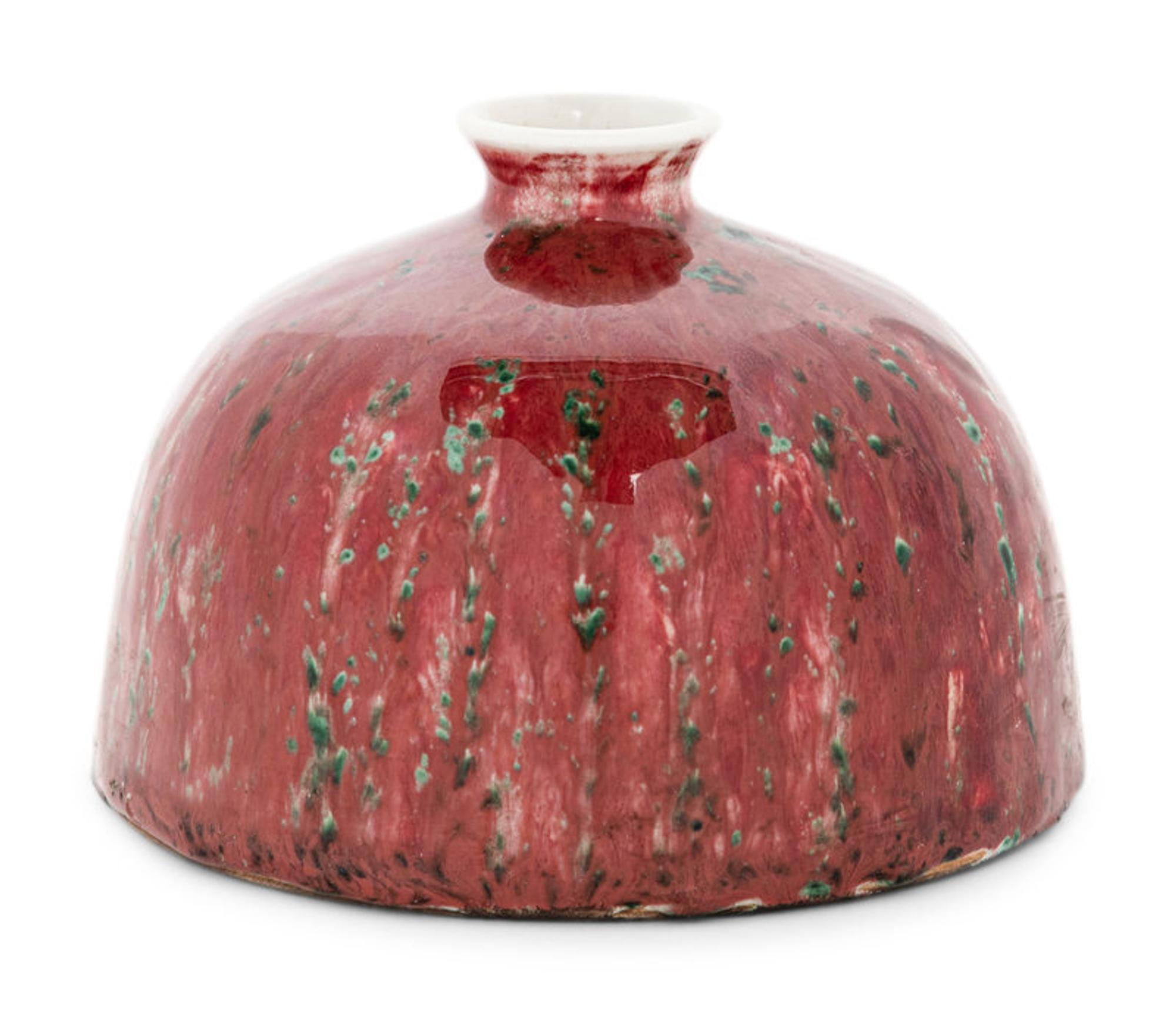 A Peachbloom Glazed Porcelain Waterpot, Taibaizun, 19th Century 清晚期 豇豆紅釉太白尊