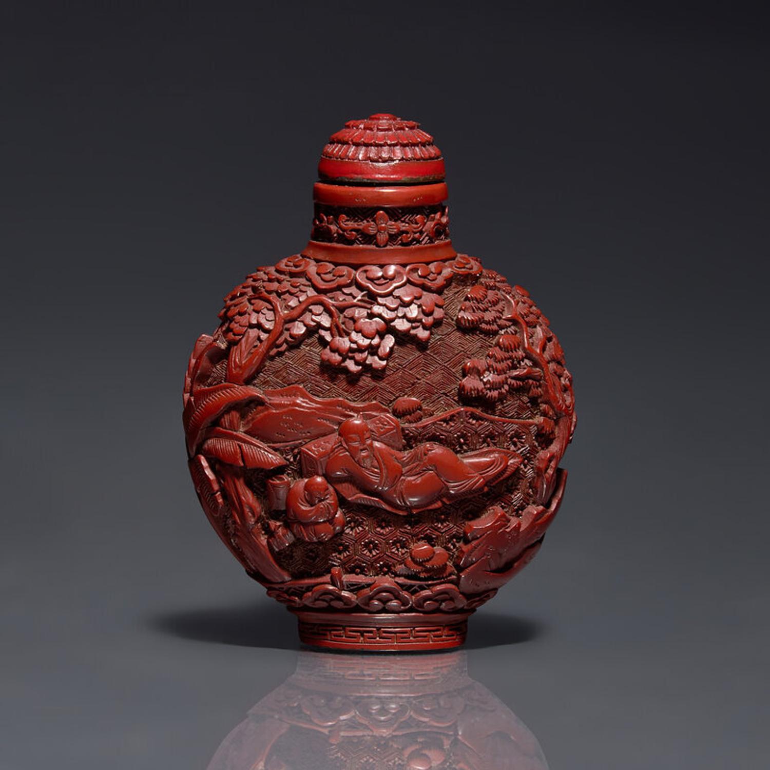 A Chinese Carved Cinnabar Lacquer Snuff Bottle, Late 18th-19th Century 清中期 剔紅松下高士圖鼻烟壺