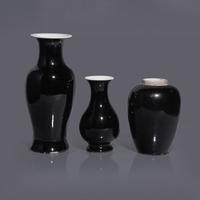 Three Chinese Mirror Black Glazed Porcelain Vases, 19th Century 清晚期 黑釉賞瓶一組三件