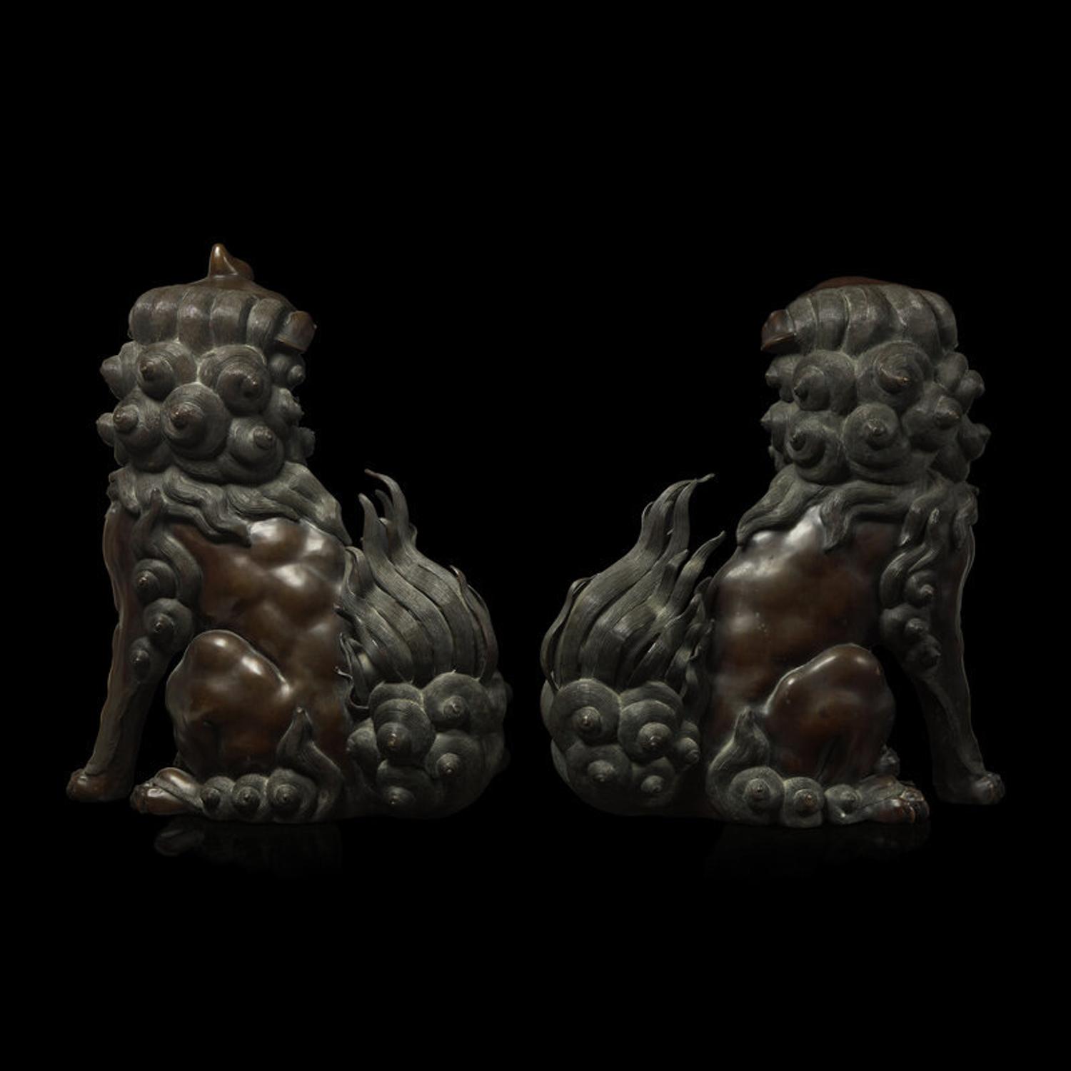 A Pair of Japanese Patinated Bronze Guardian Dogs, Komainu, Signed Yoshikawa Yasuyoshi, Meiji Period, 日本明治時期 銅狛犬一對