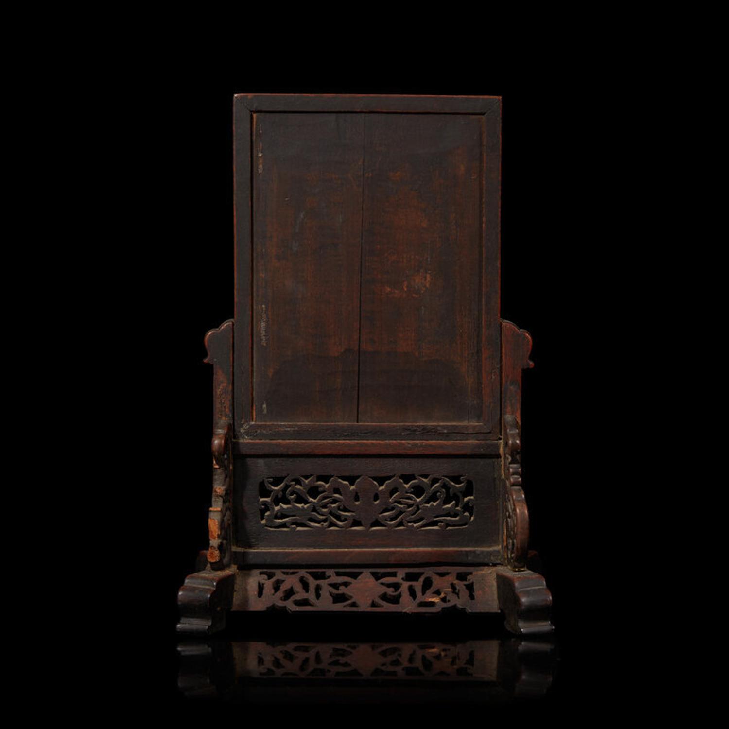 A Chinese Enameled Porcelain ' Landscape' and Carved Wood Table Screen, 19th Century 清晚期 硬木嵌粉彩山水圖插屏
