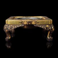 A Japanese Lacquer Hibachi and Metal Liner, with Tokugawa Mon, Edo-Early Meiji Period 日本江戶-明治早期 漆繪火盆一組