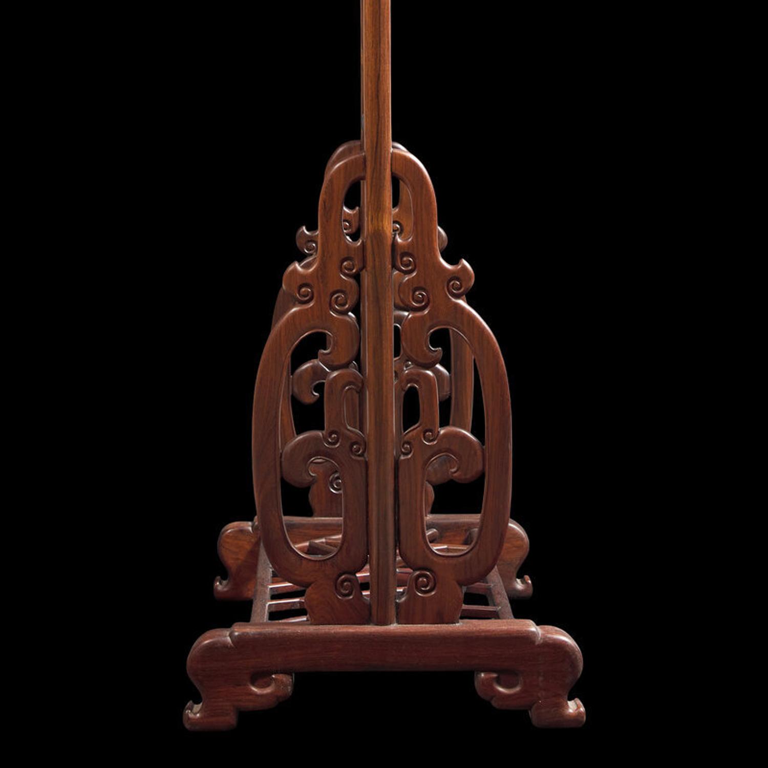 A Chinese Carved Hongmu Clothes Stand, Yijia, 20th Century 近代 紅木透雕冰梅紋衣架