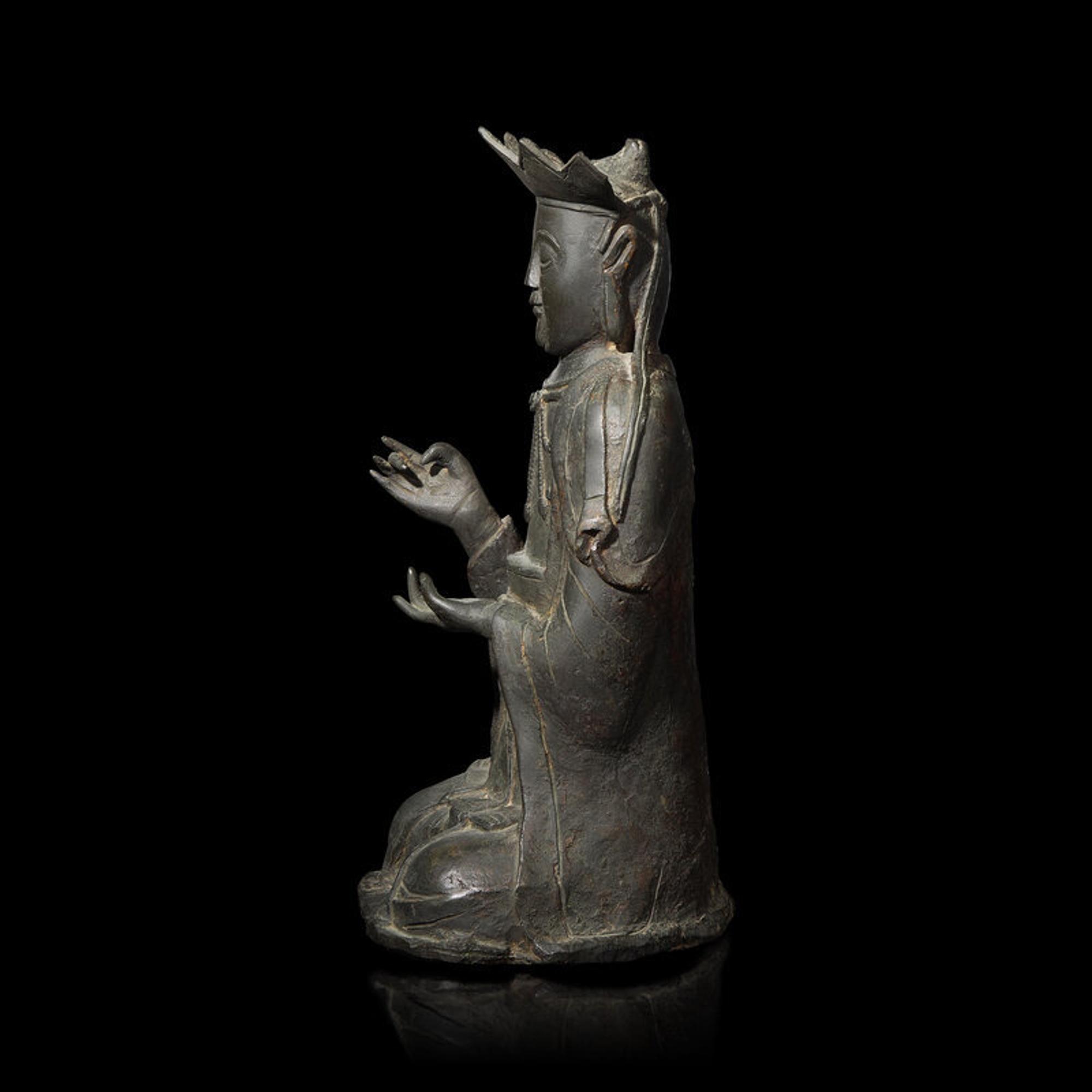 A Korean Bronze Figure of a Seated Shaman-Amida Buddha Preaching, Early Joseon Period, Circa 16th Century 約十六世紀朝鮮王朝 阿弥陀佛说法銅像