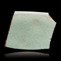 A Ru Ware and A Guan Ware Porcelain Fragment, Song Dynasty 宋 汝窯官窯瓷片各一