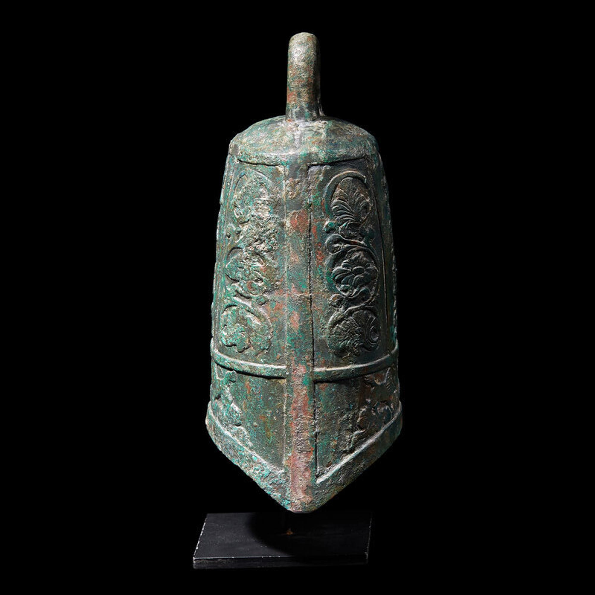 A Korean Bronze Buddhist Bell, Goryeo Dynasty 高麗青銅鐘