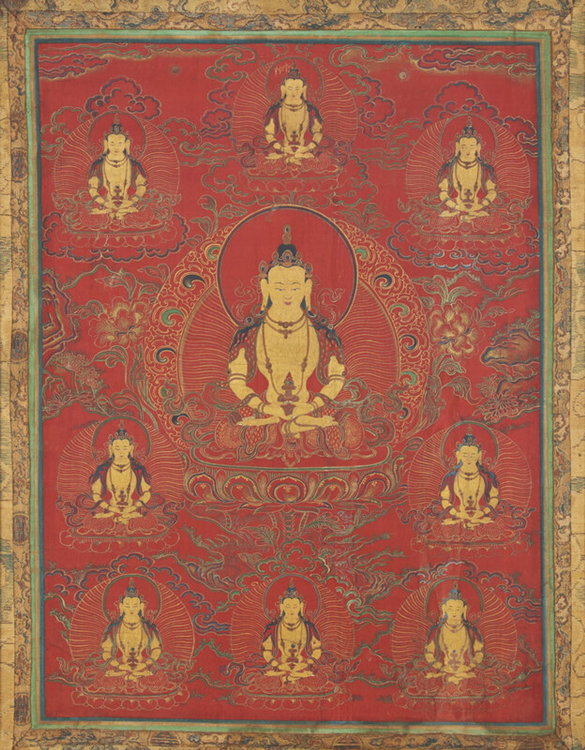 A Tibetan Red-Ground Thangka Depicting Amitayus, Late 18th/19th Century 十八/十九世紀 無量壽佛唐卡