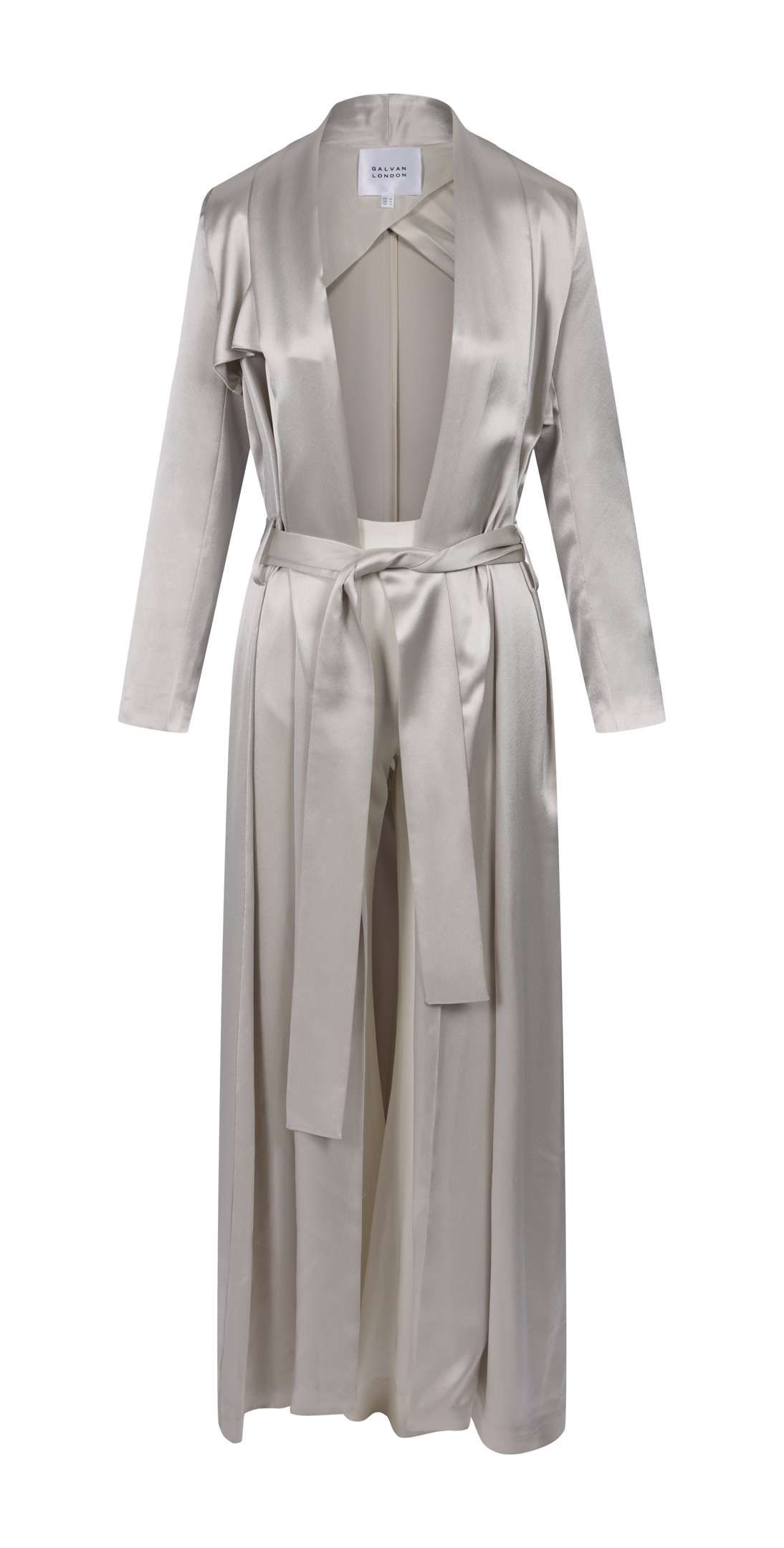 Reba McEntire | Galvin London Silver Satin Ensemble