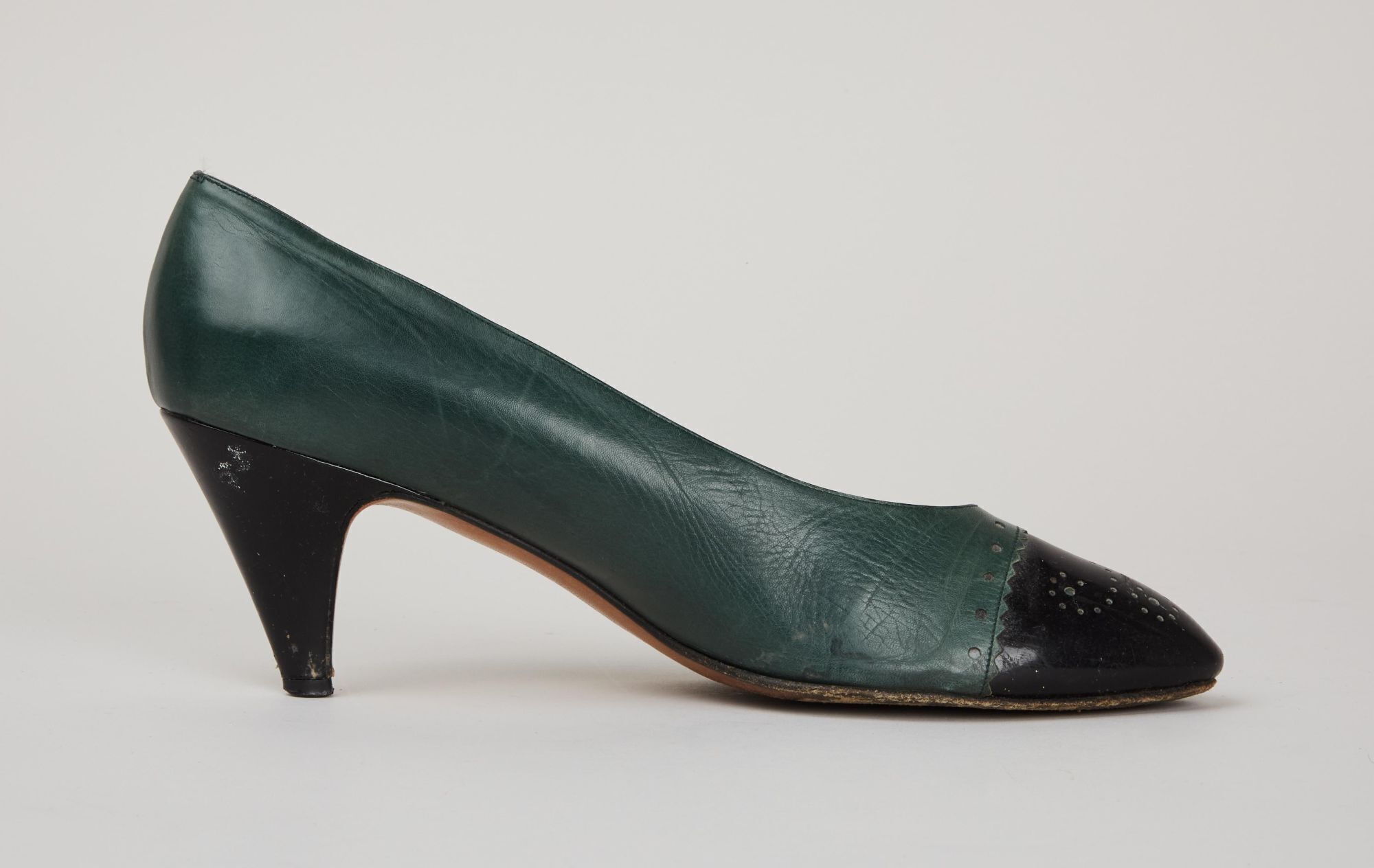 Princess Diana | 1992 Two-Tone Green And Black Rayne Leather Pumps