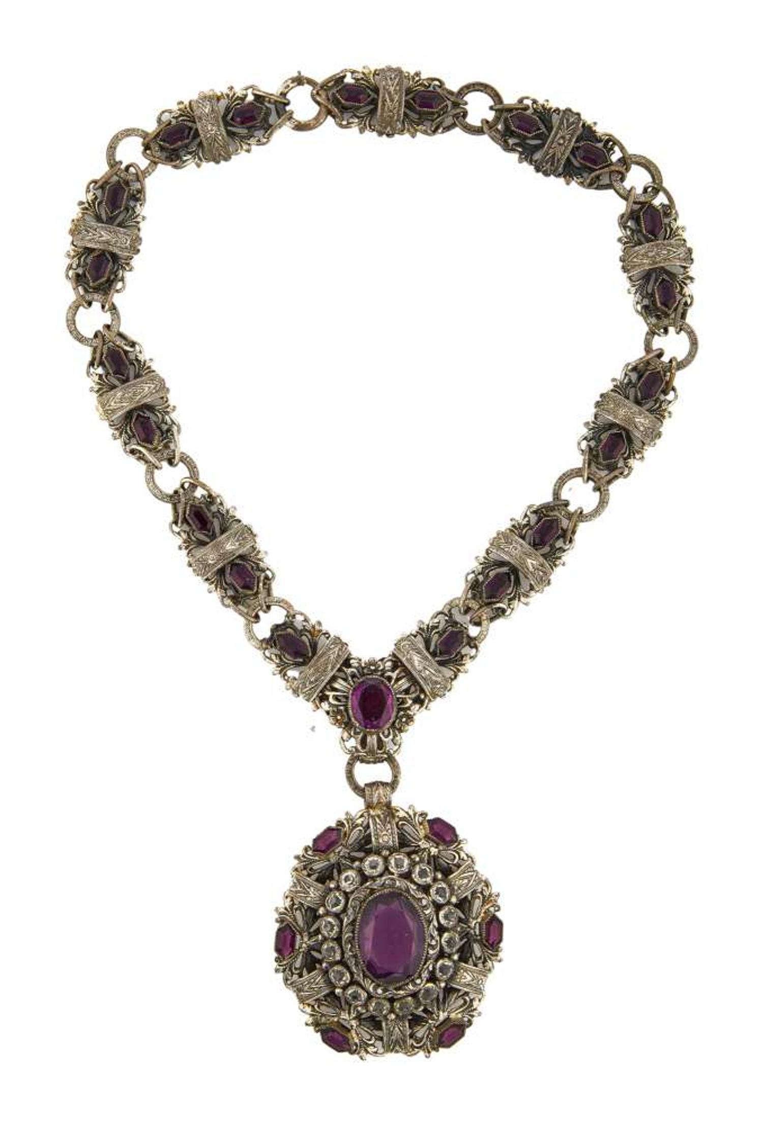 Bette Davis | Necklace by Joseff with Photo lot