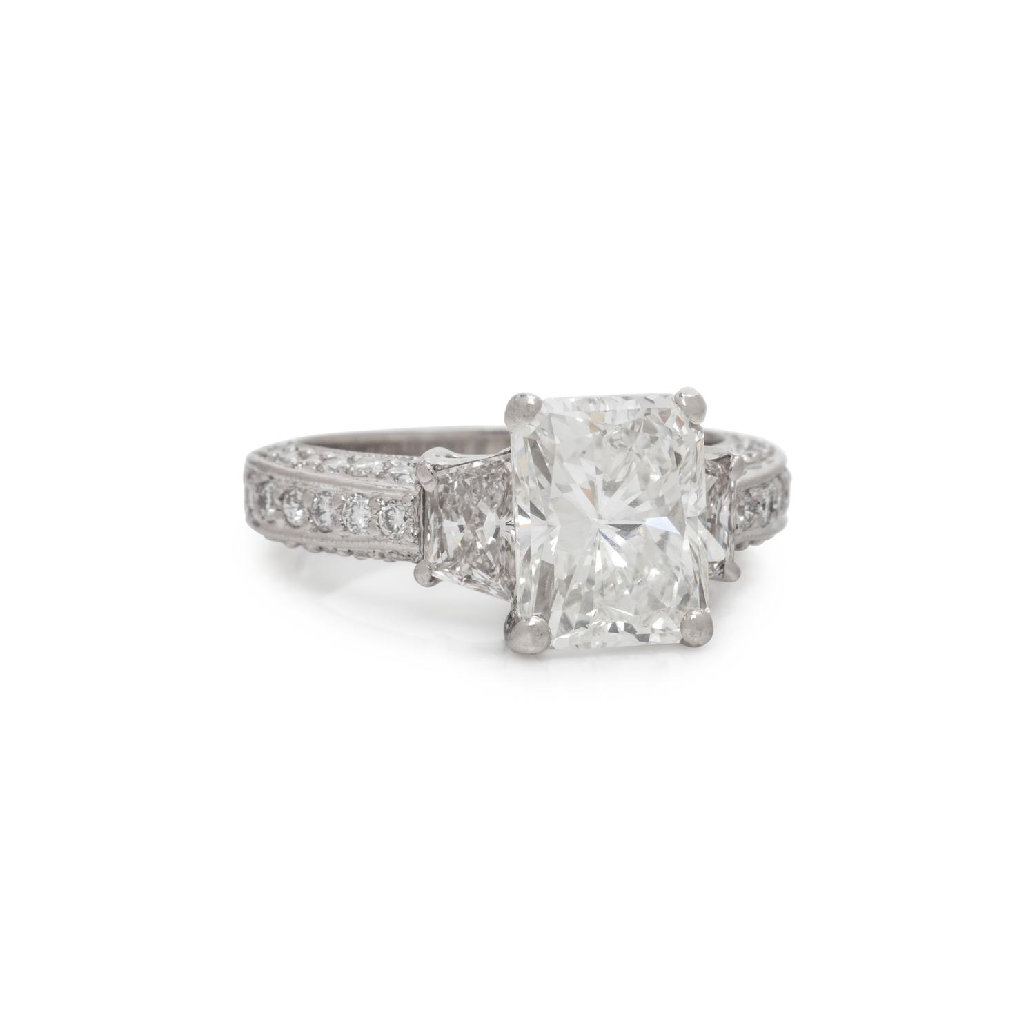 DIAMOND RING
