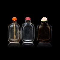 Three Chinese Crystal Snuff Bottles, 18th-19th Century 清中期 水晶鼻煙壺三支