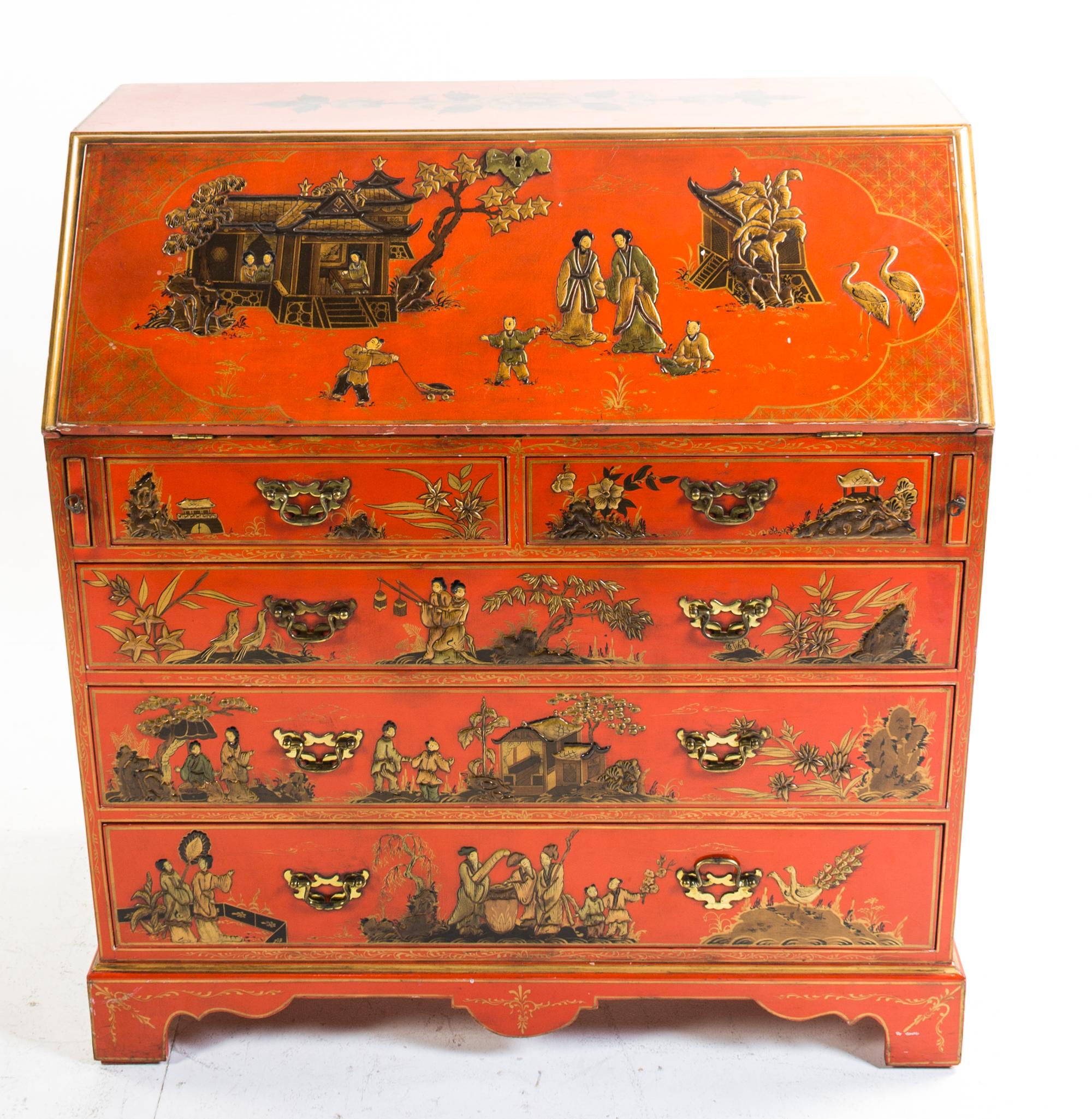 A Georgian Style Painted Slant Front Bureau Height 41 x width 37 1/2 x depth 20 inches. — 20TH CENTURY