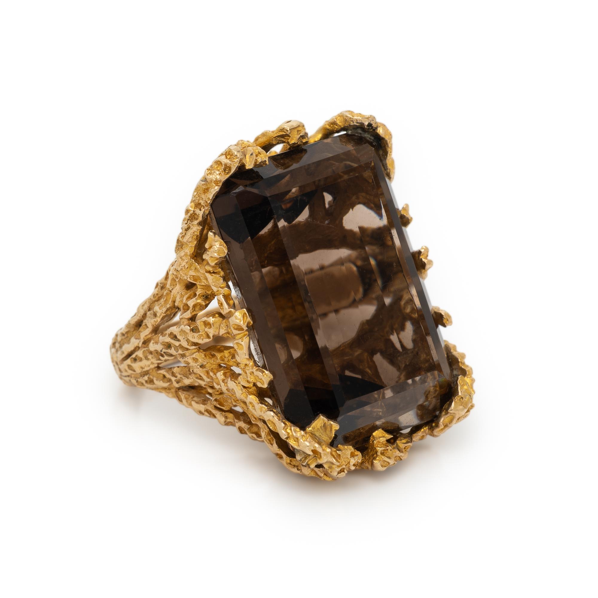 SMOKY QUARTZ AND YELLOW GOLD RING