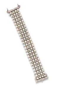 CULTURED PEARL AND DIAMOND BRACELET