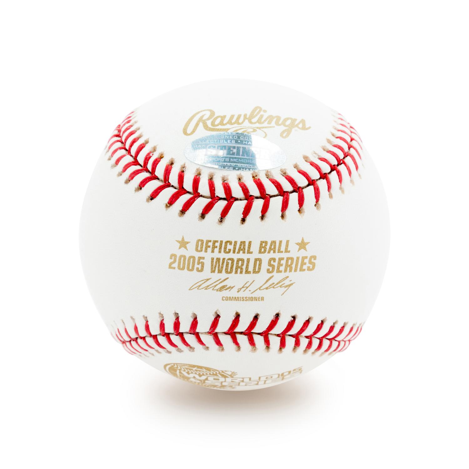 A Group of 13 2005 Chicago White Sox World Series Champion Signed Autograph Items (Steiner)