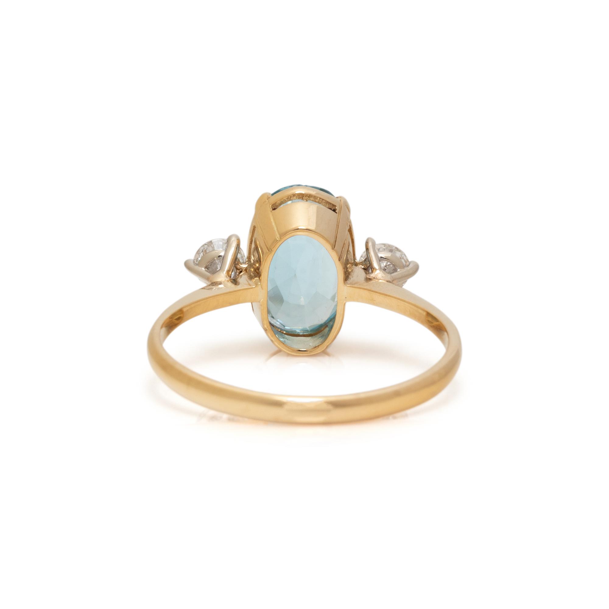 AQUAMARINE AND DIAMOND RING
