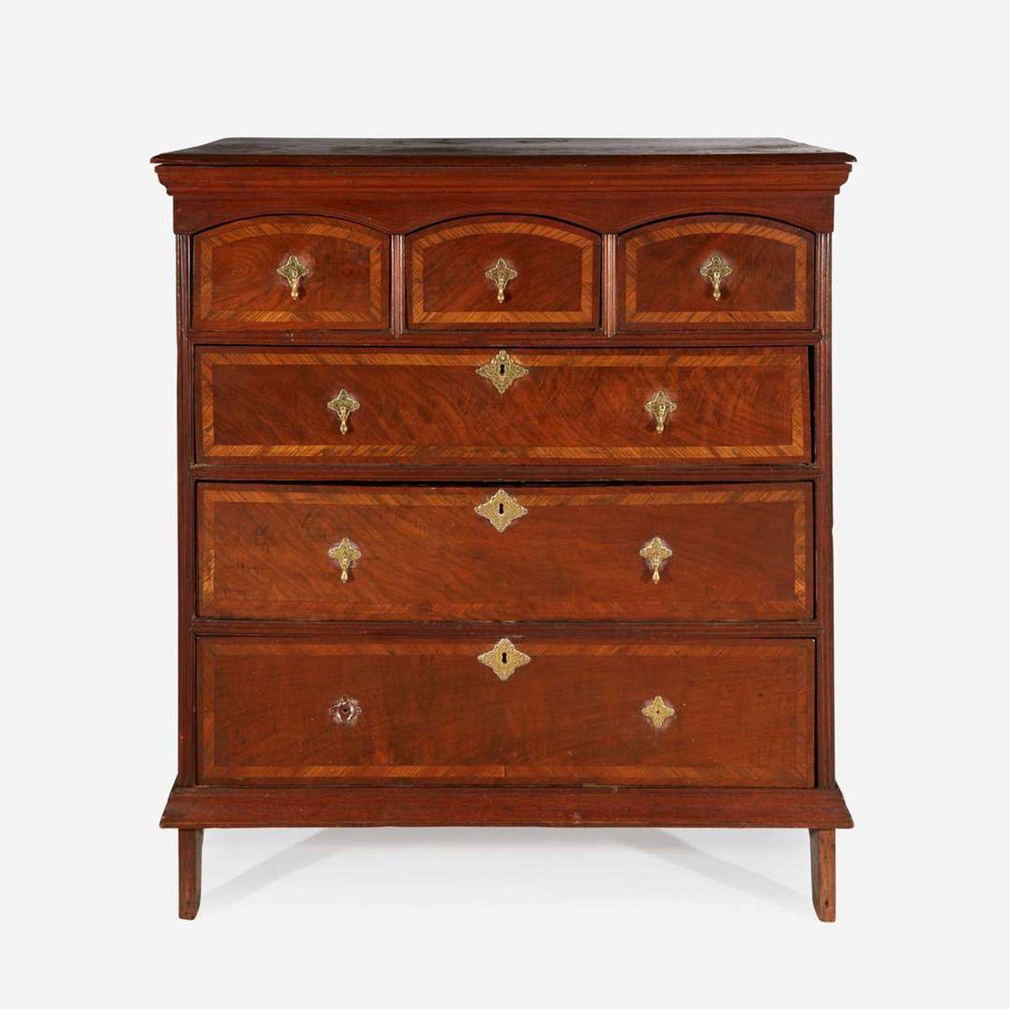 A William & Mary inlaid walnut chest of drawers Delaware Valley, PA, circa 1725
