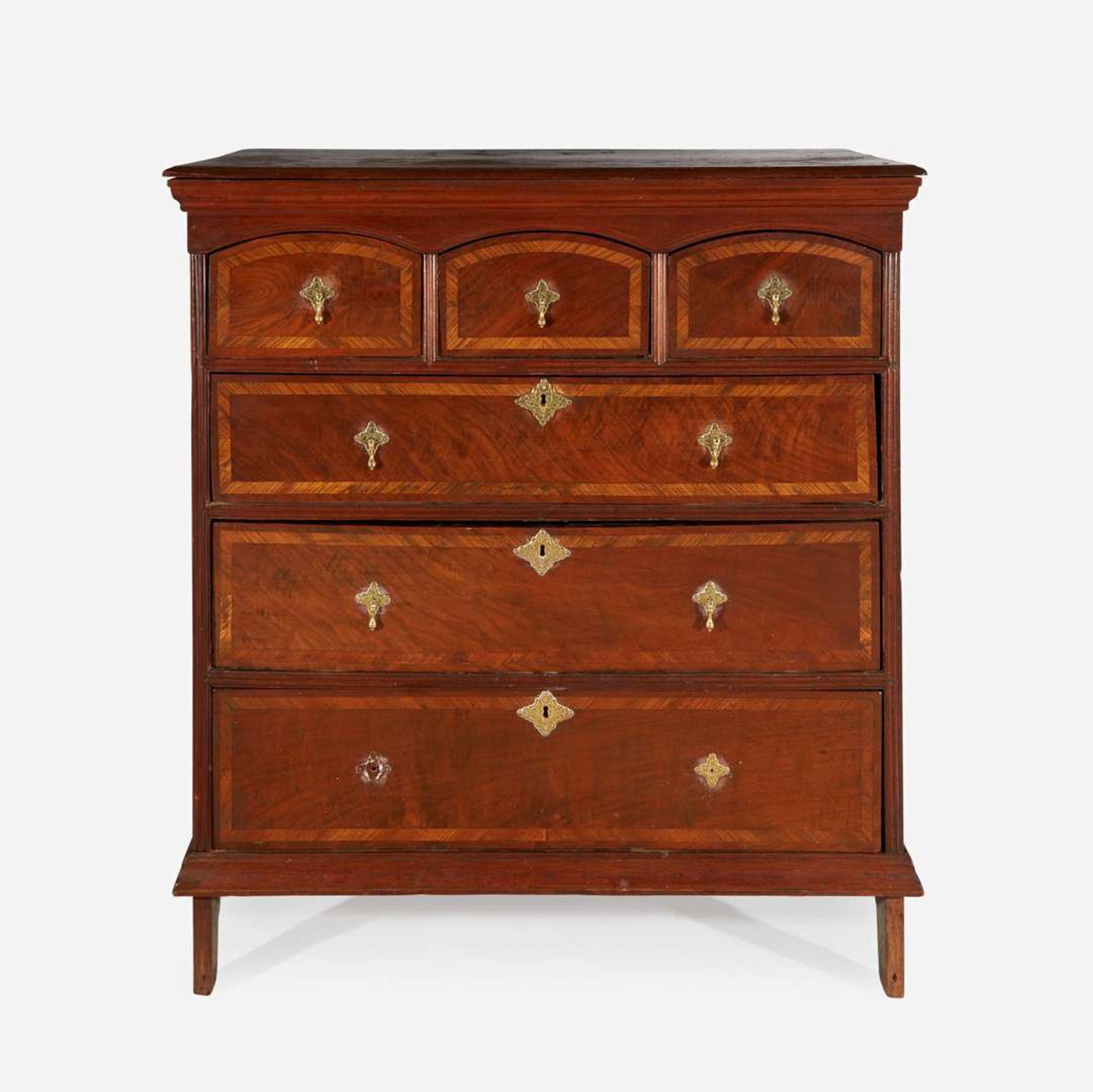 A William & Mary inlaid walnut chest of drawers Delaware Valley, PA, circa 1725