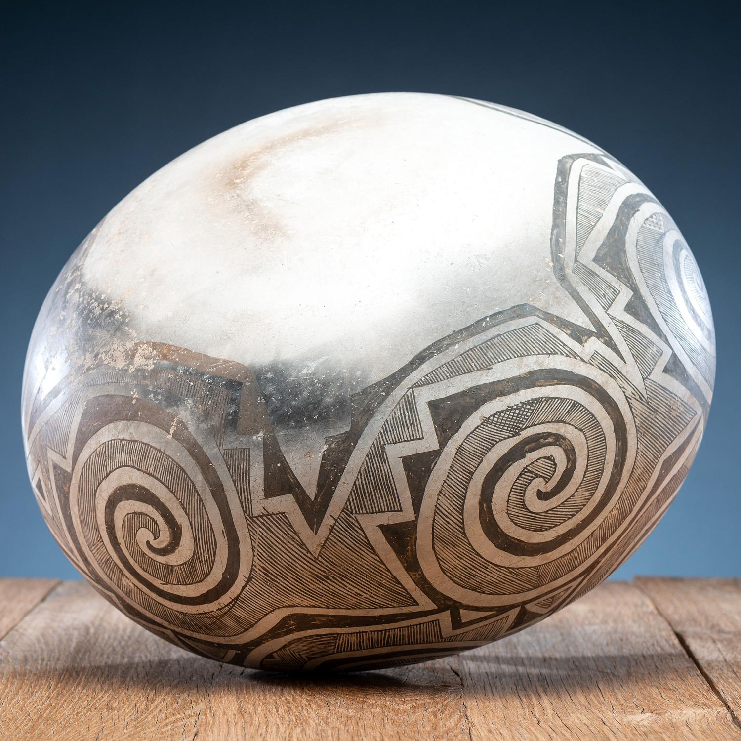 Tularosa, Black-on-White Pottery Olla
