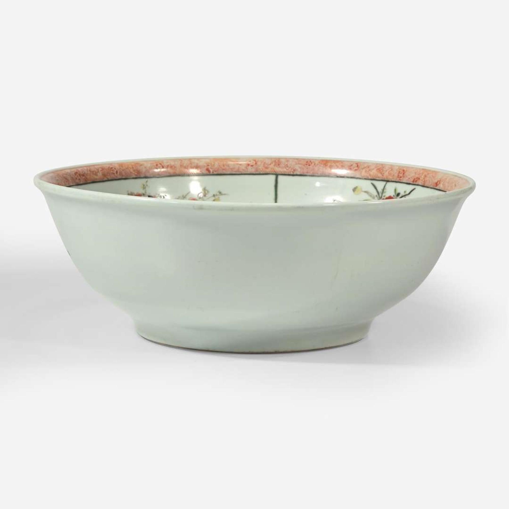 A Chinese famille verte-decorated porcelain basin 五彩瓷盆 19th/20th century ???????
