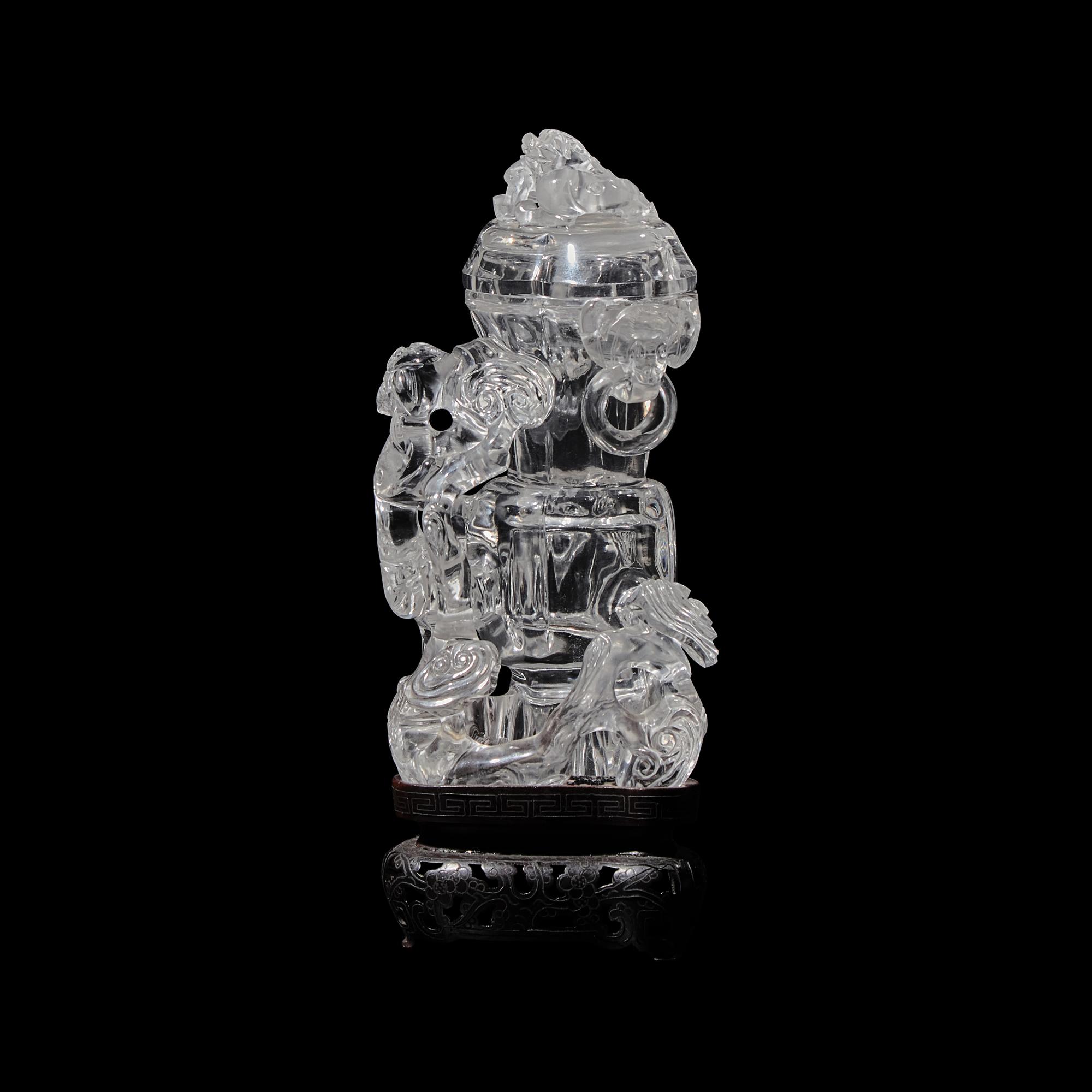A Chinese Rock Crystal Vase and Cover, 20th Century 近代 靈芝螭龍紋水晶賞瓶