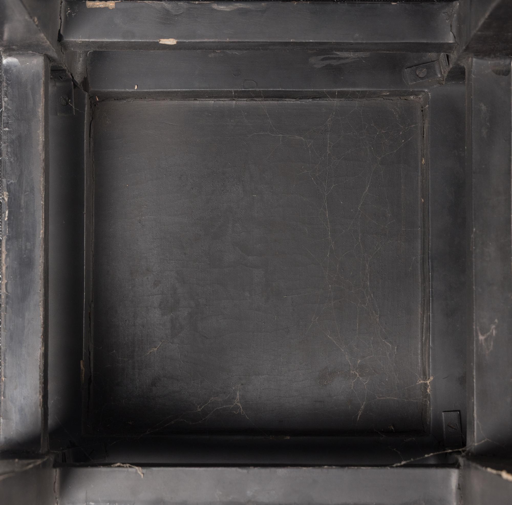 A Pair of Chinese Black Lacquered Mother-of-Pearl Inlaid Square Stands, Xiangji, 19th Century 清中晚期 黑漆嵌螺鈿蓮紋方几一對