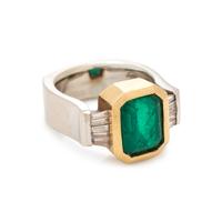 EMERALD AND DIAMOND RING