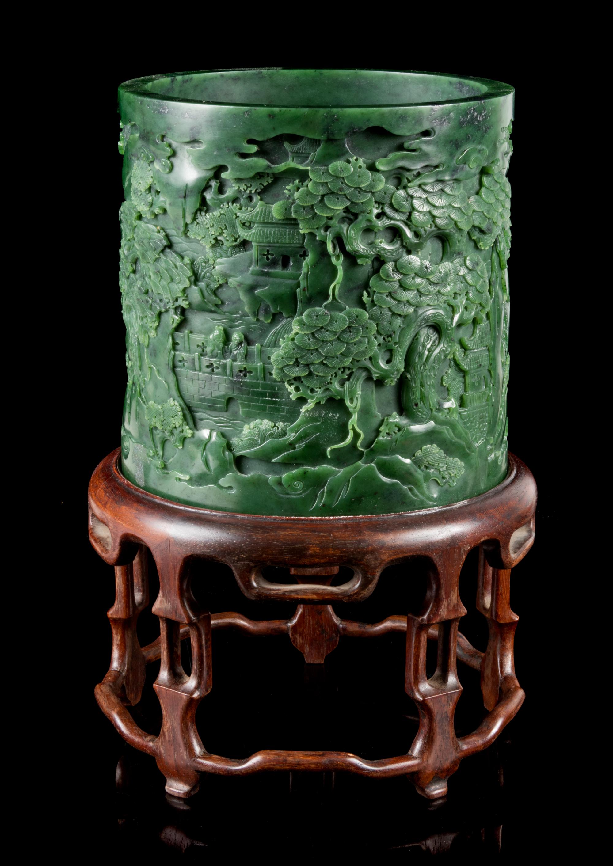 A Spinach Jade Brushpot