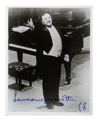 [20th-Century Opera Singers]. A group of 6 signed photographs of opera singers from the 1970s-1990s, comprising images of: