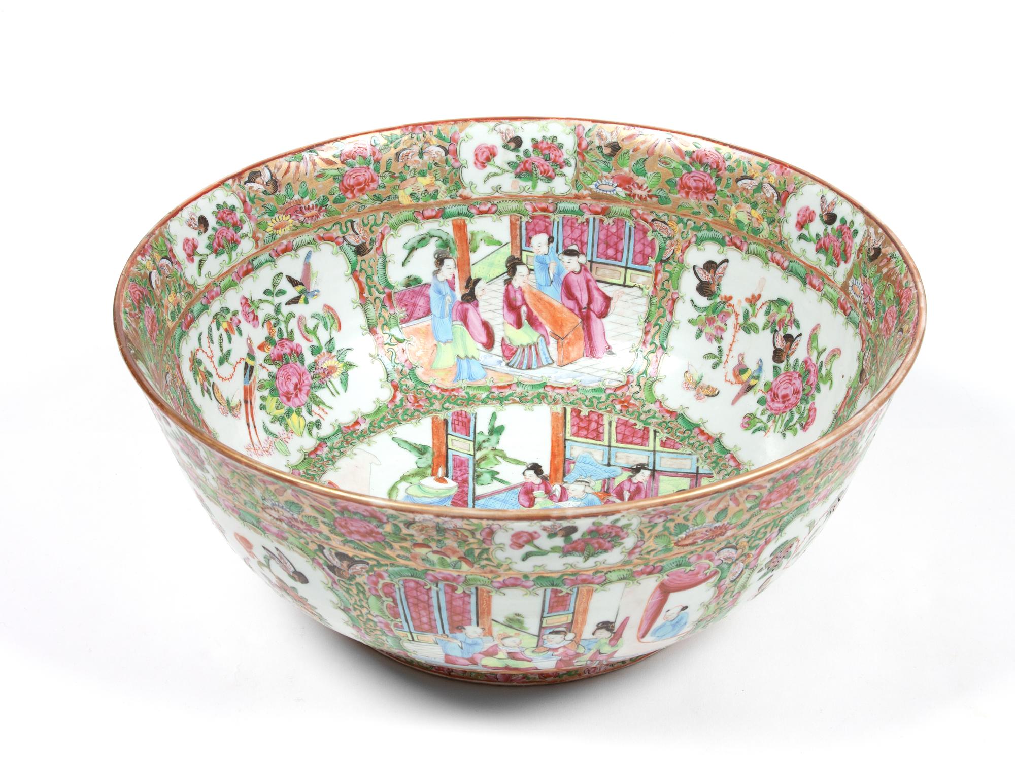 A Chinese Export Rose Medallion Porcelain Bowl