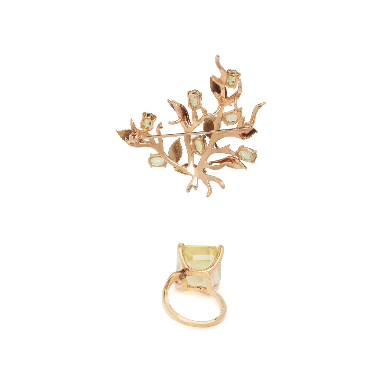 COLLECTION OF YELLOW GOLD AND GEMSTONE JEWELRY