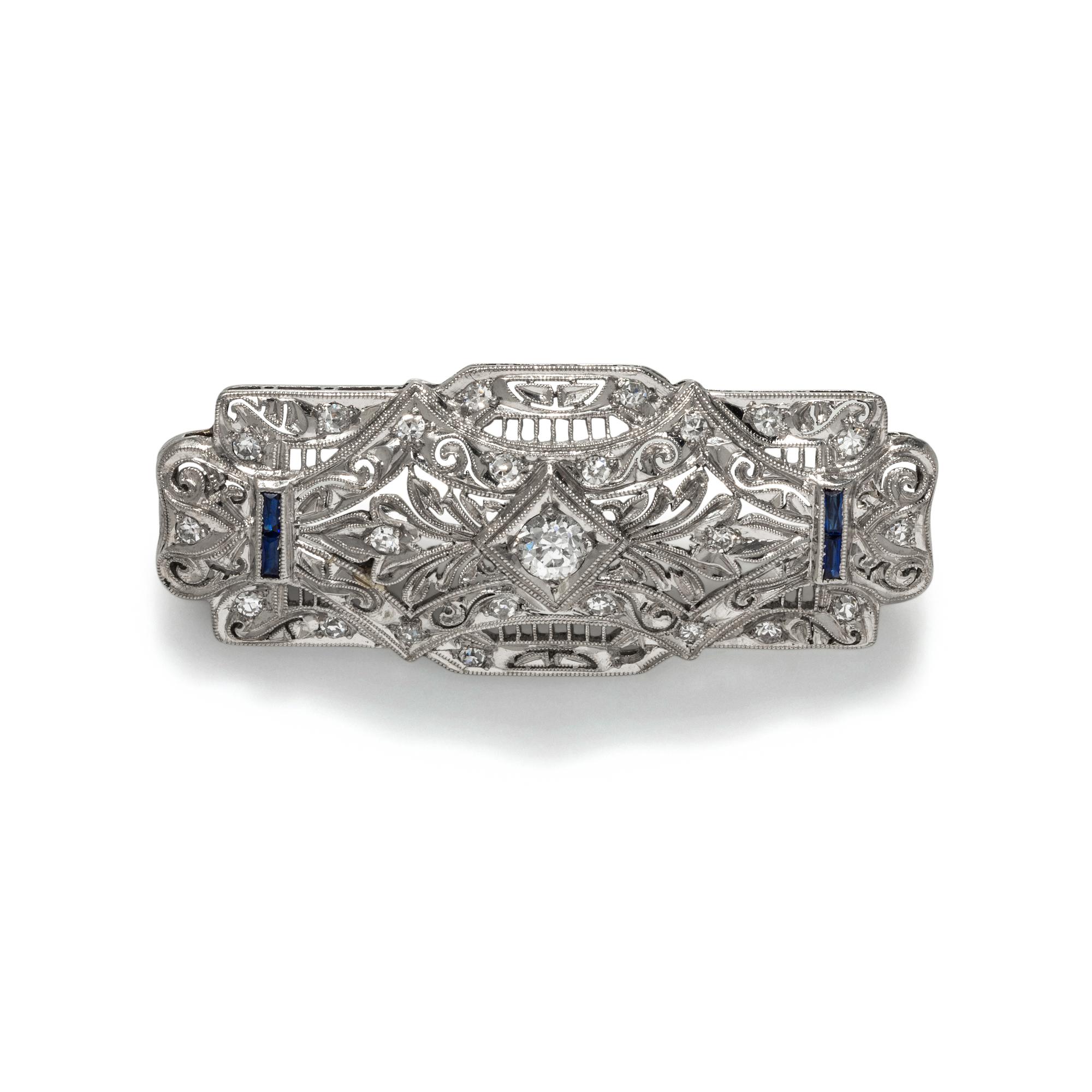 WHITE GOLD, DIAMOND AND SYNTHETIC SAPPHIRE PENDANT/BROOCH