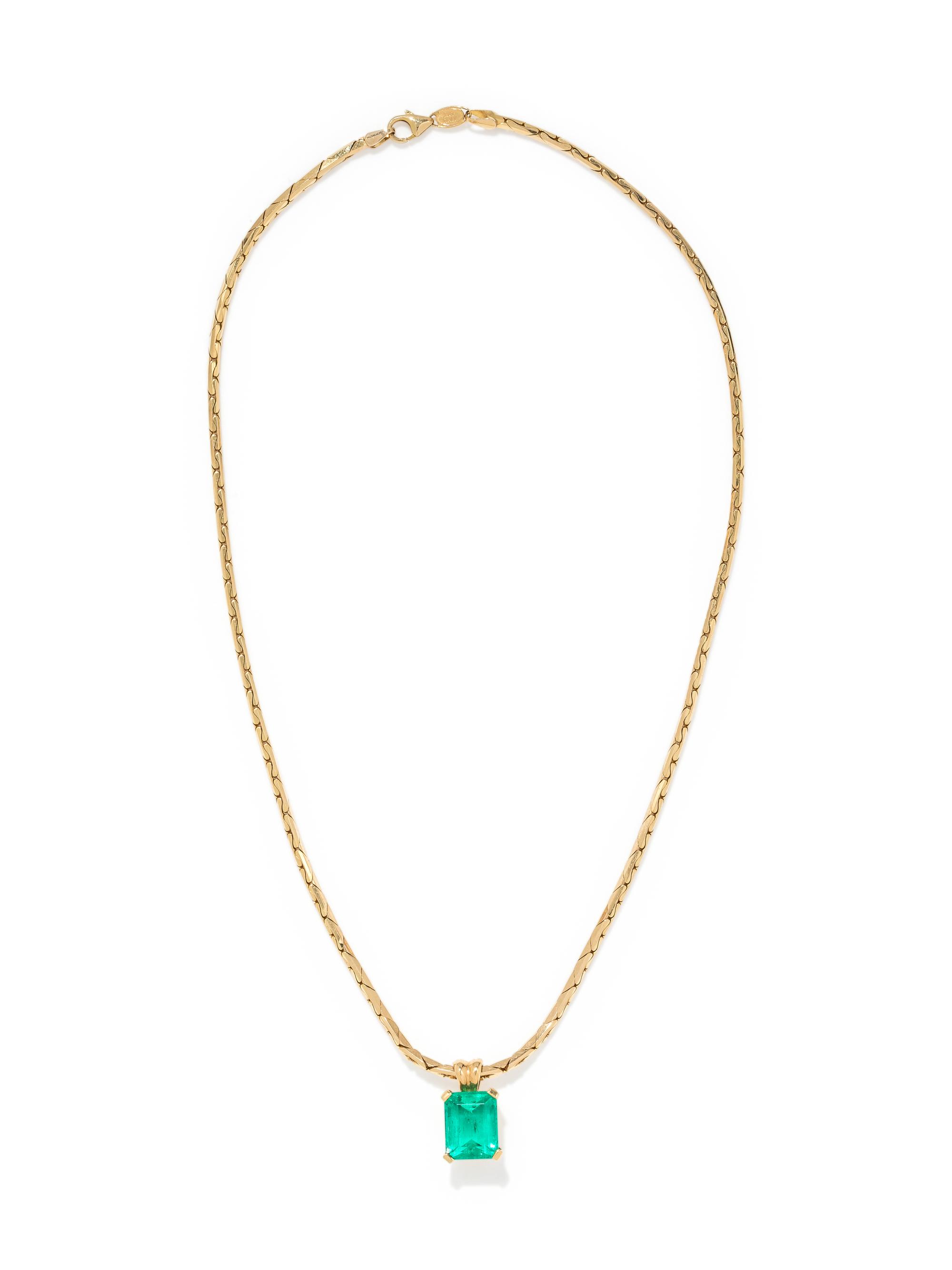 YELLOW GOLD AND EMERALD PENDANT/NECKLACE