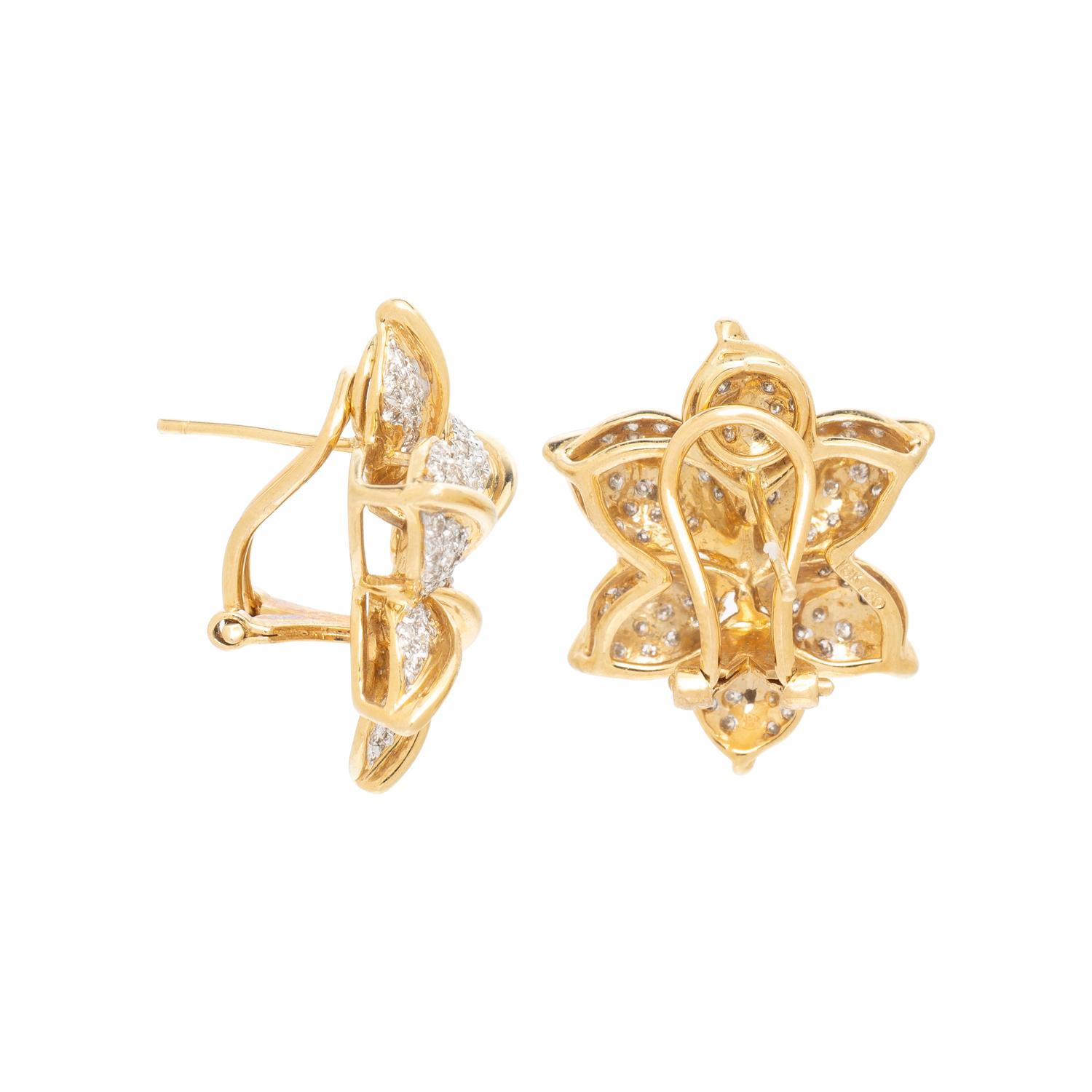 YELLOW GOLD AND DIAMOND FLOWER EARRINGS