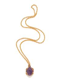 YELLOW GOLD AND AMETHYST PENDANT NECKLACE