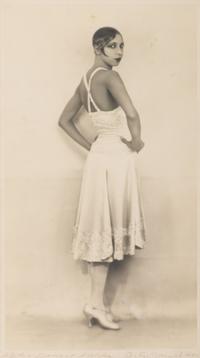 [BAKER, Josephine (1906-1975)]. Silver gelatin photograph. French School, 20th century.