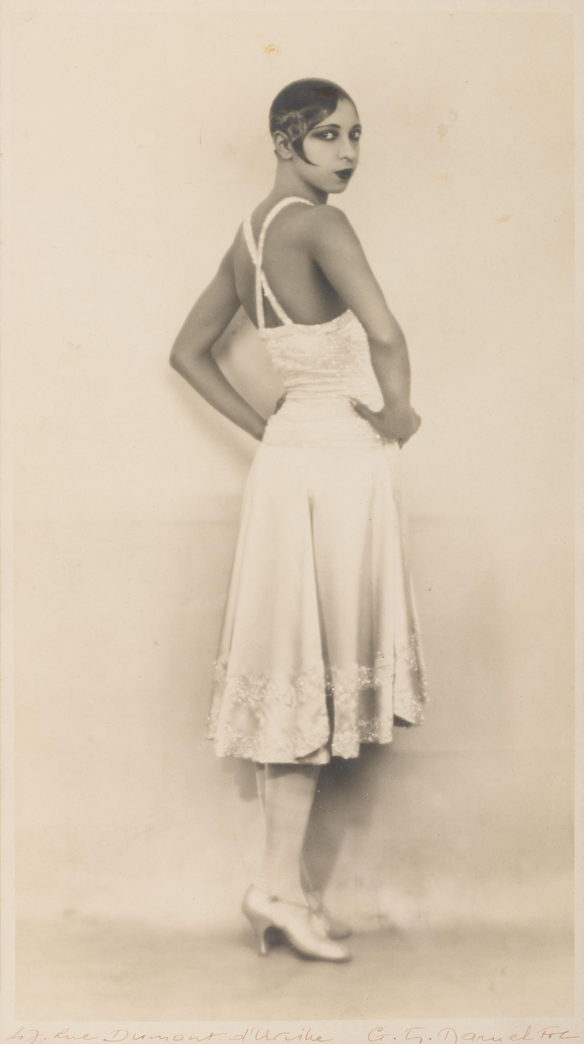 [BAKER, Josephine (1906-1975)]. Silver gelatin photograph. French School, 20th century.