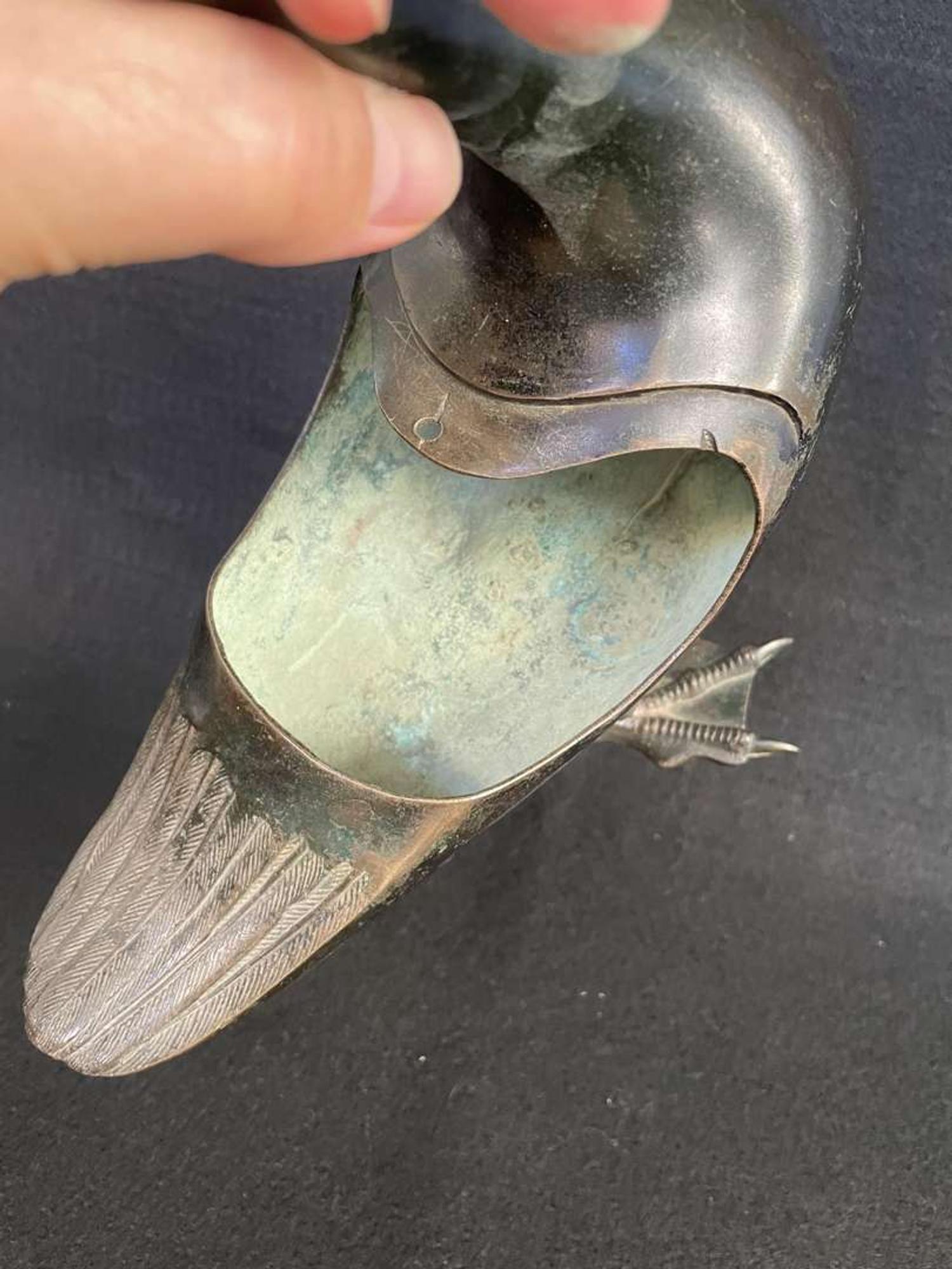 A patinated bronze goose-form incense burner 铜加漆鹅形香炉一件 Late 18th to 19th century ???????????