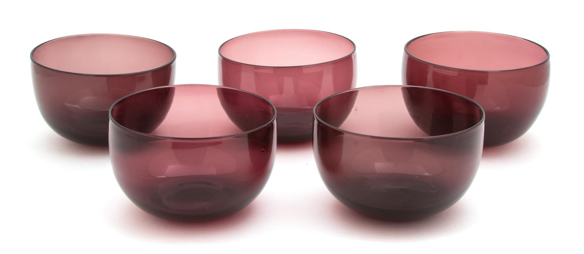 Twenty-Three Amethyst Glass Wine Rinsers Height 3 1/2 x diameter 4 3/4 inches. — 19TH CENTURY