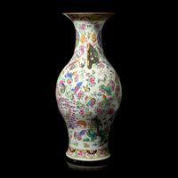 A Chinese Famille Rose Vase, 19th Century 清晚期 粉彩雲龙紋双耳瓶