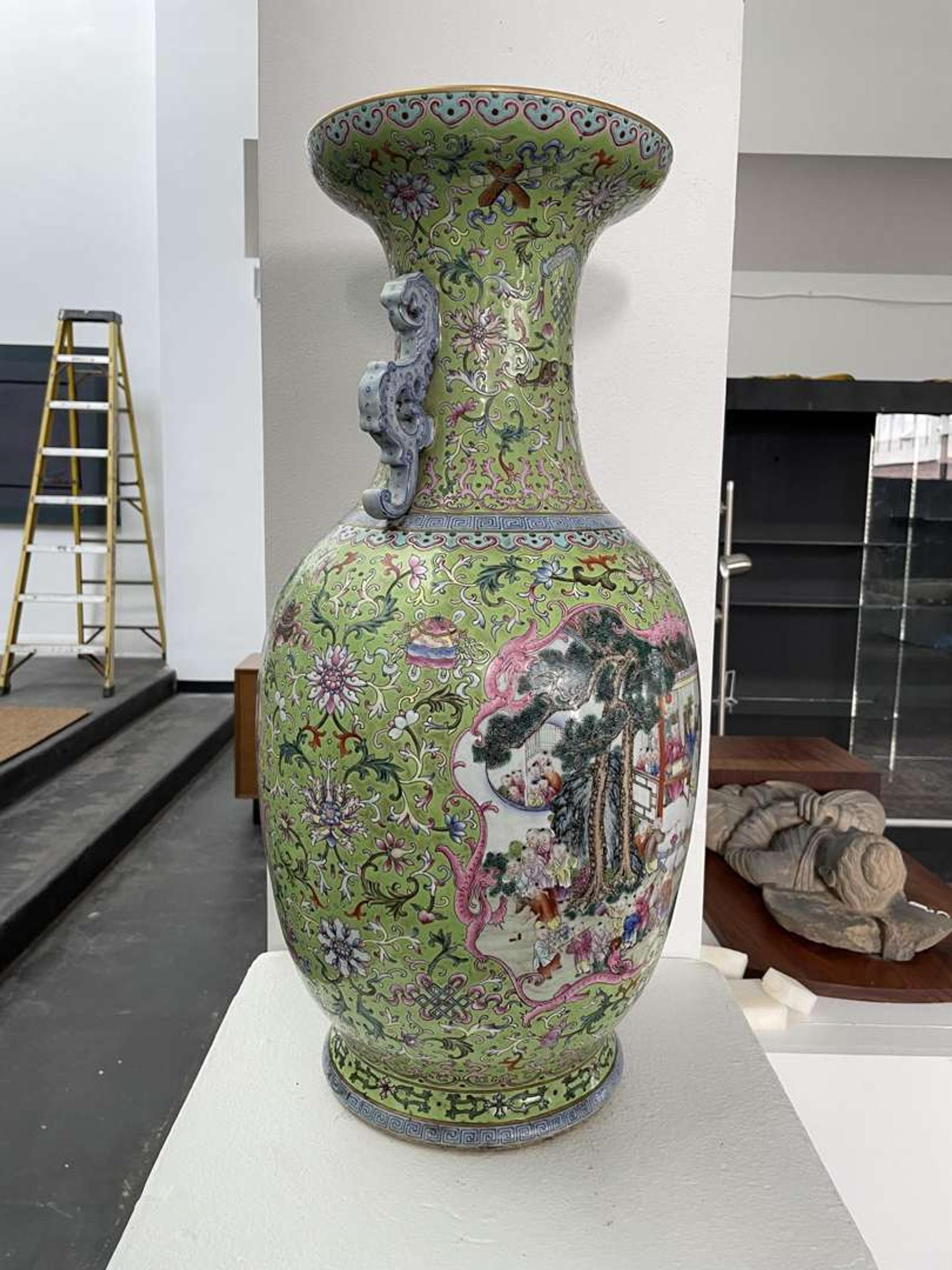 A large Chinese famille rose-decorated "Boys" Vase 粉彩嬰戲圖開光雙耳大瓶 Jiaqing mark ???