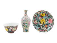 Three Chinese Famille Rose Porcelain 'Millefleur' Articles