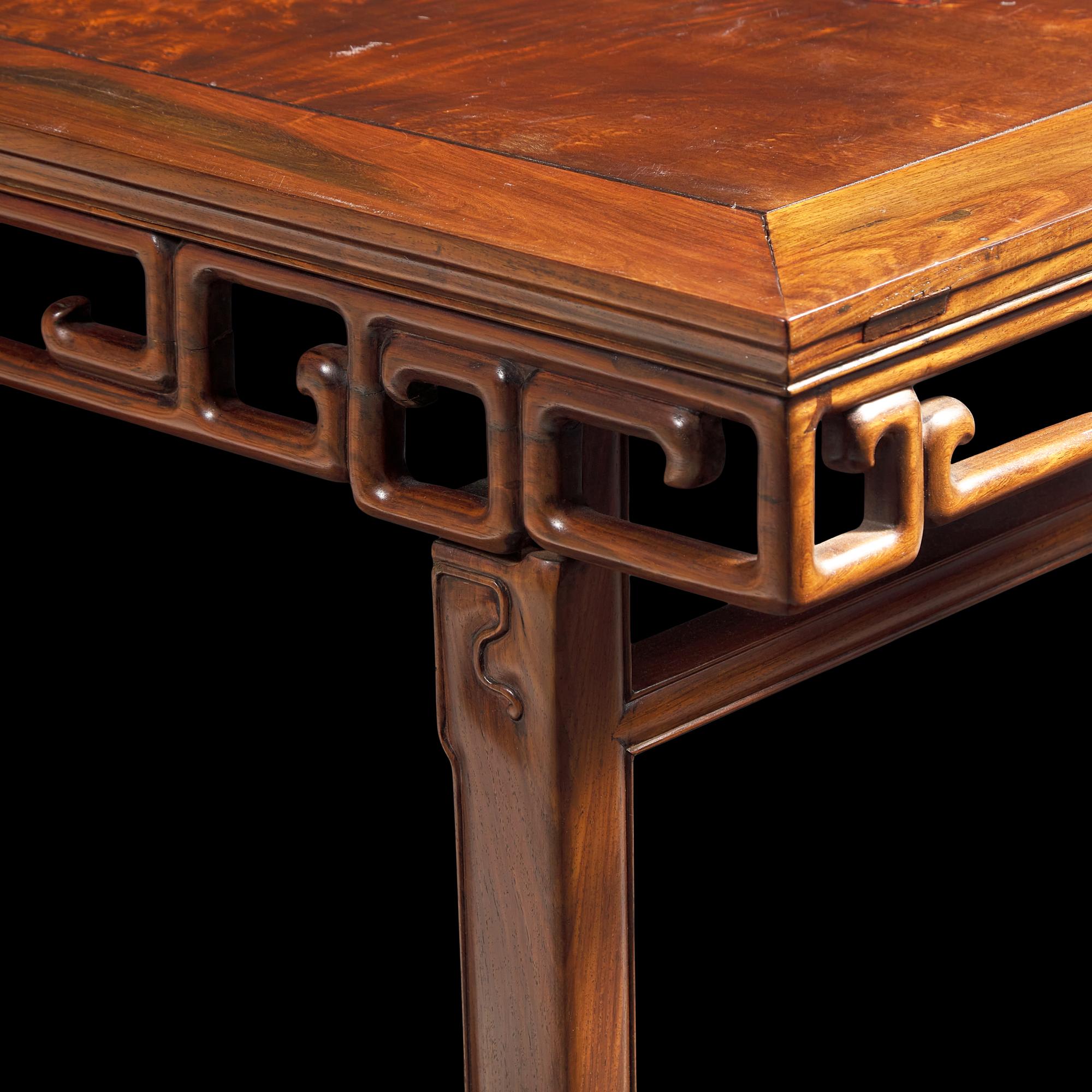 A Chinese Hardwood and Huamu Side Table, Bianzhuo , 20th Century 二十世紀 樺木及硬木拐子龍紋邊桌