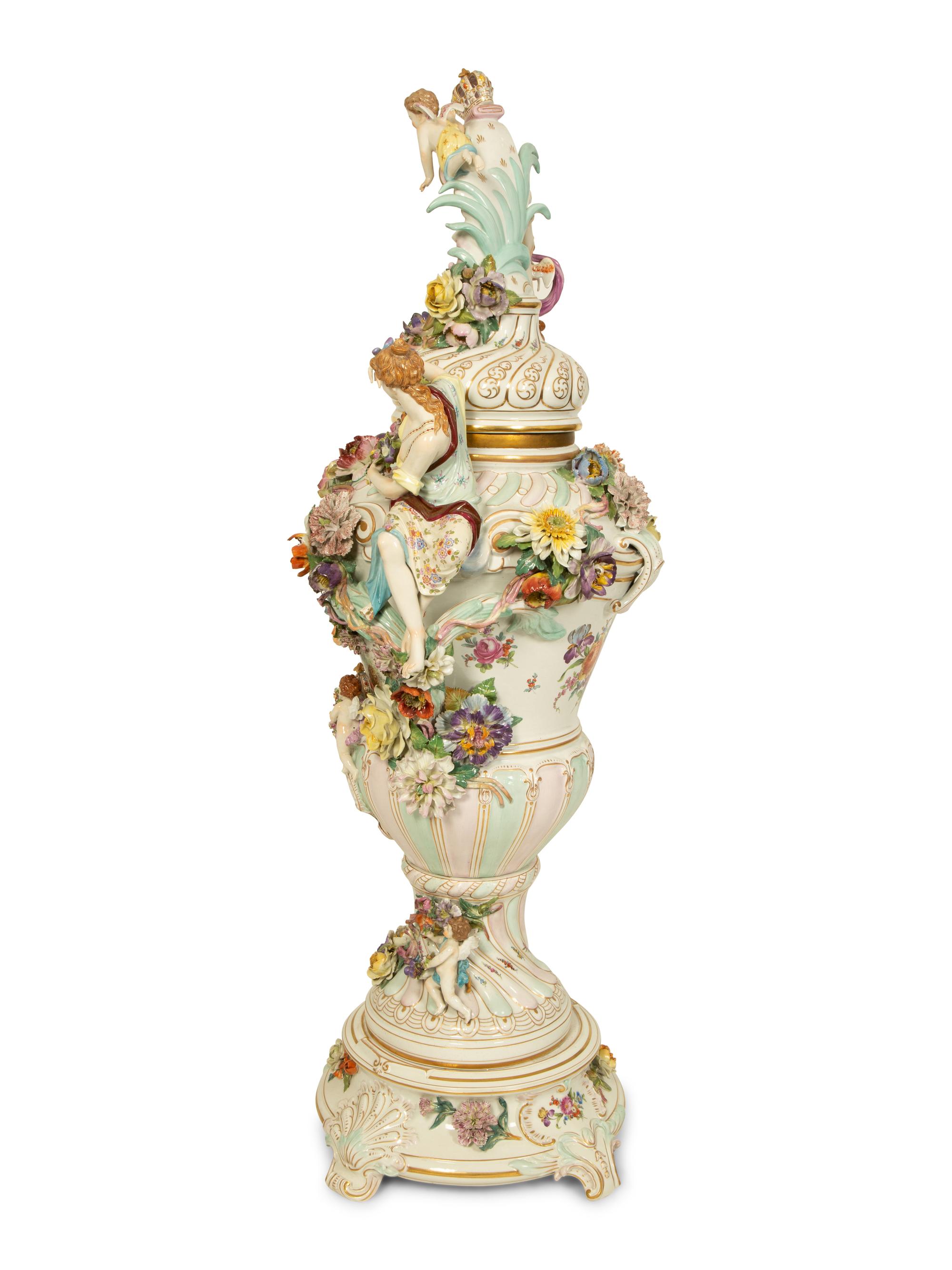 A German Porcleain Covered Vase on Stand — 19TH CENTURY