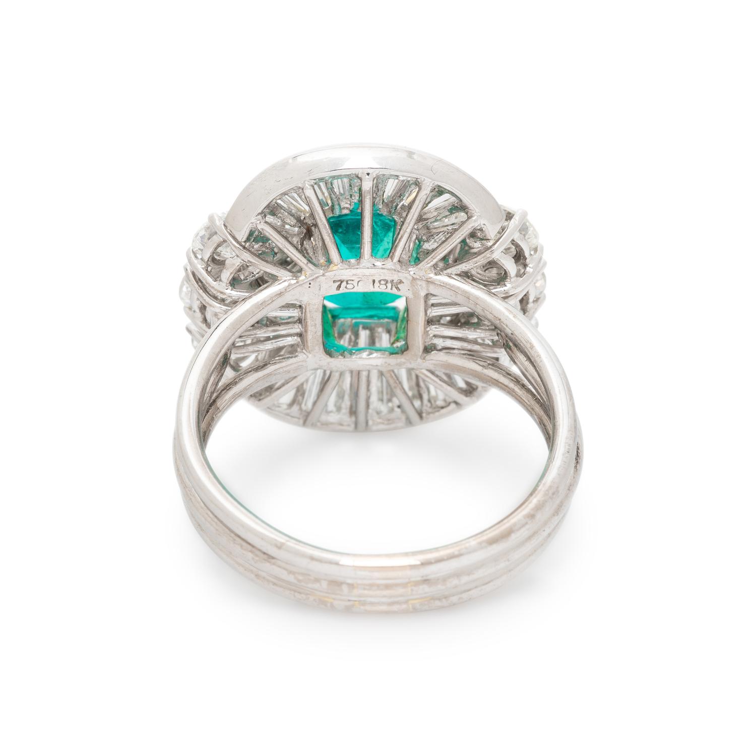 COLOMBIAN EMERALD, DIAMOND, AND WHITE GOLD RING