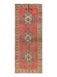 An Oushak "Corridor" Carpet